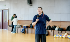 欧宝:女排奥运冠军宋妮娜：青少年保持身心健康才能走得更远