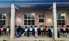 欧宝APP:铁皮房、土操场，这里有一座“筑梦”摔跤馆